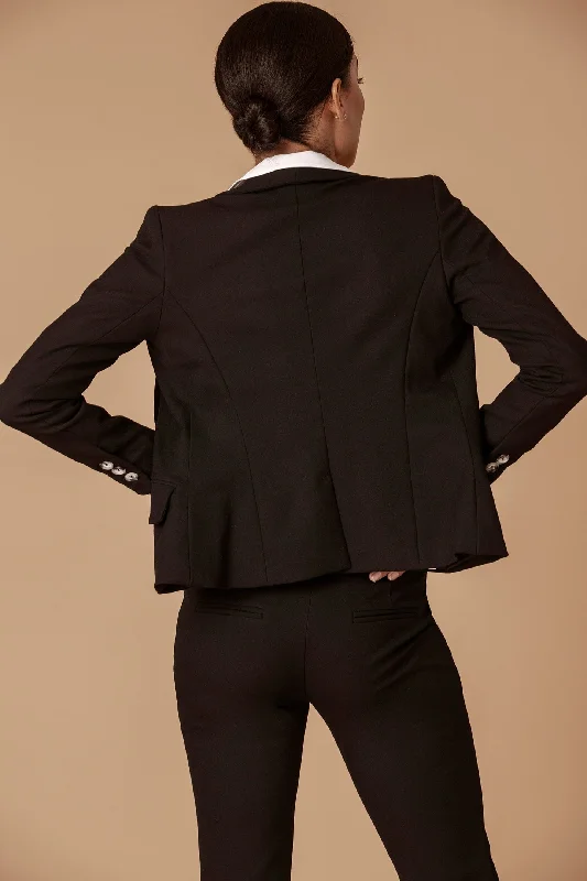 Fashionable, yet affordable women’s apparel   Classic Black Blazer