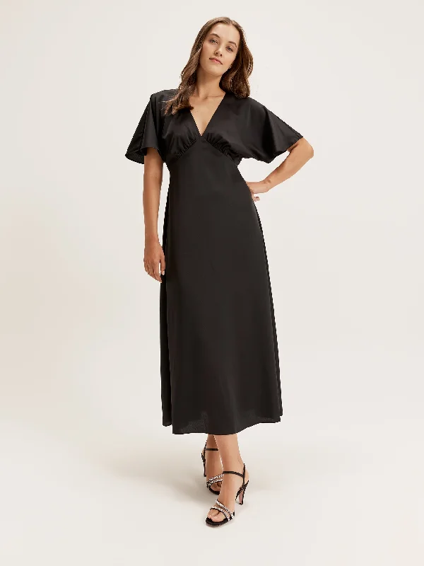 Dress to impress with elegant women’s wear   Montreal Sleeved Dress